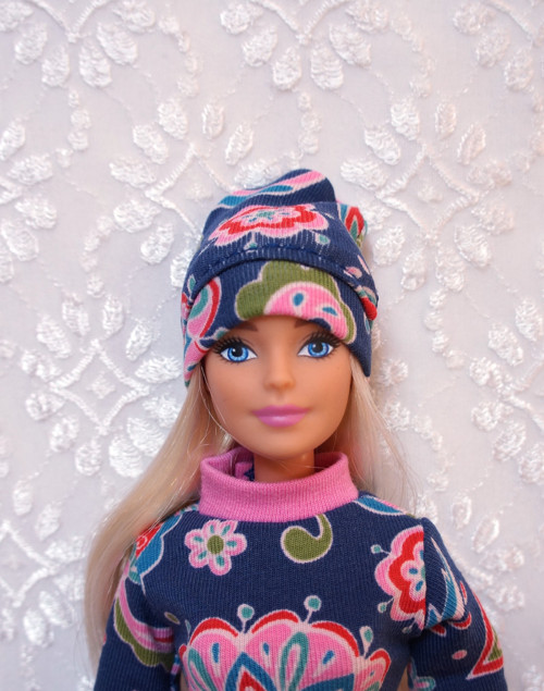 Čepice pro Barbie — foto 1