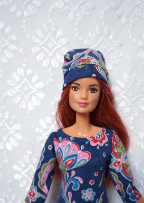 Čepice pro Barbie — foto 1