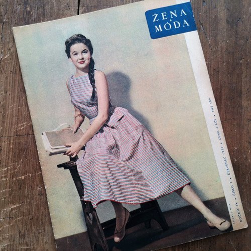 ŽENA a MÓDA ... módní časopis ... 7/1957 — foto 1