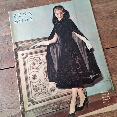 ŽENA a MÓDA ... módní časopis ... 10/1957 — foto 1