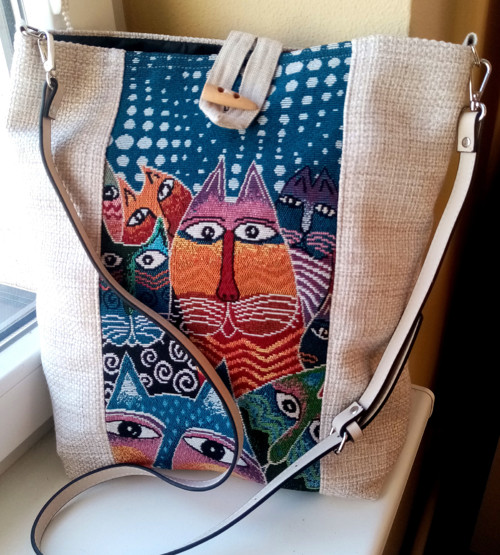 Kočičáková crossbody — foto 1