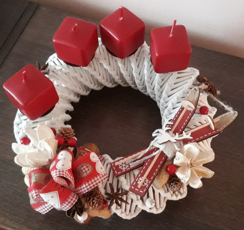 Adventní věnec z papíru