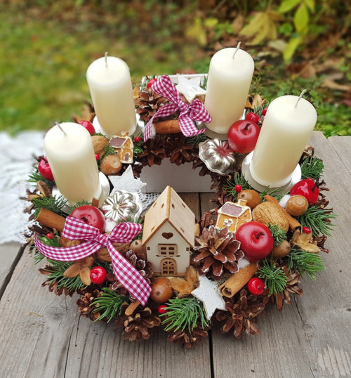 Adventní věneček na stůl — foto 1