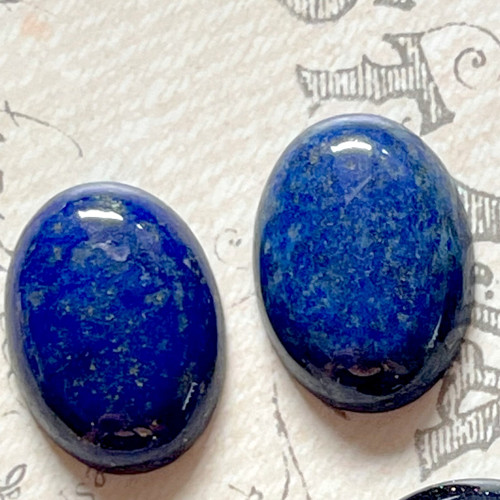 Lapis lazuli kabošon ovál / 25x18 mm