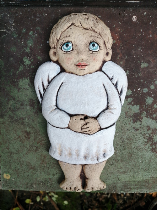 Andílek buclatý , reliéf — foto 1