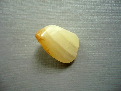 Tromlovaný – žlutý opál, 23 mm, č.8f
