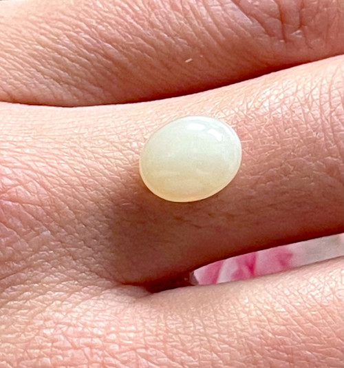 Etiopský opál kabošon ovál / 10x8x5mm (č.7)