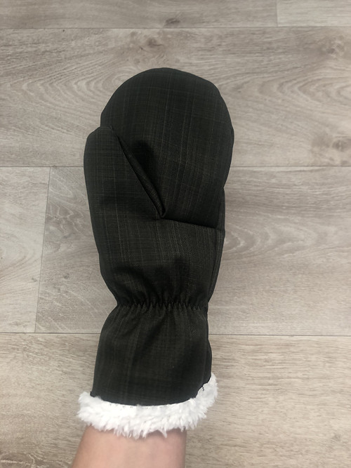 Dětské softshellové rukavice s beránkem — foto 1