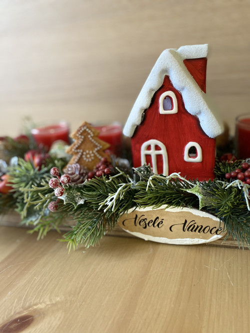 Adventní truhlík s domeckem — foto 1