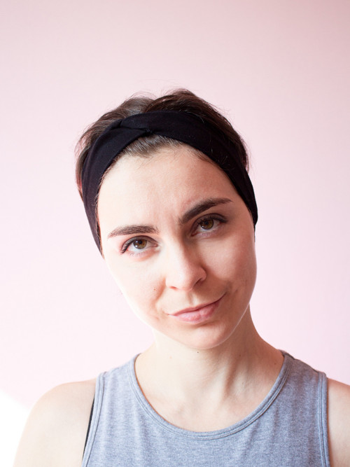 Černá turbanová čelenka — foto 1