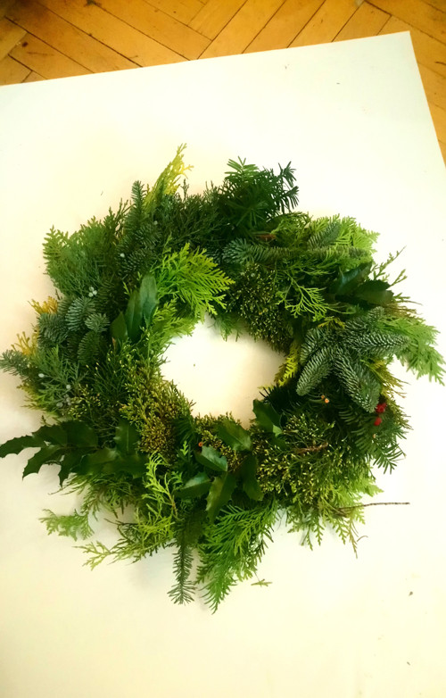 ZIMNí KRASAVEC _ tajemný adventní věnec 40 cm