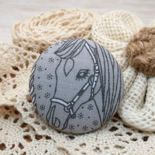 Buttonková brož Koník 38mm *na objednávku