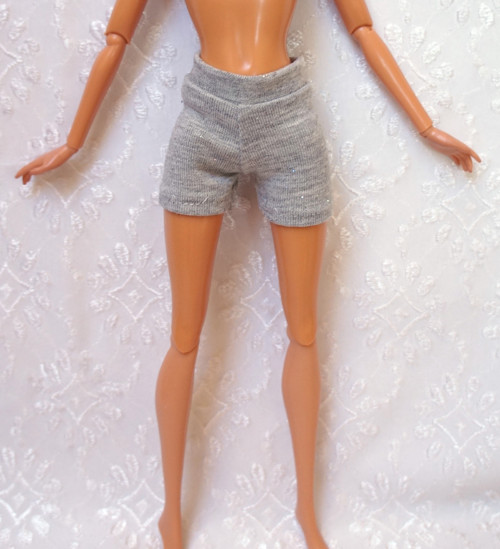 Šortky pro Barbie s třpytkami — foto 1