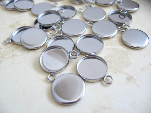 Lůžko nerezové 304L, 12mm, 3ks