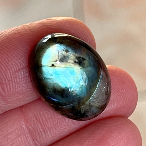 Labradorit kabošon ovál / 20x15mm (č.1)