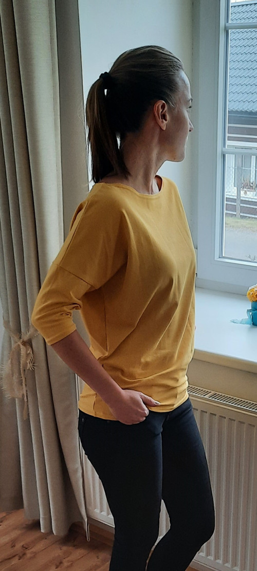 Halenka hořčicové barvy — foto 1