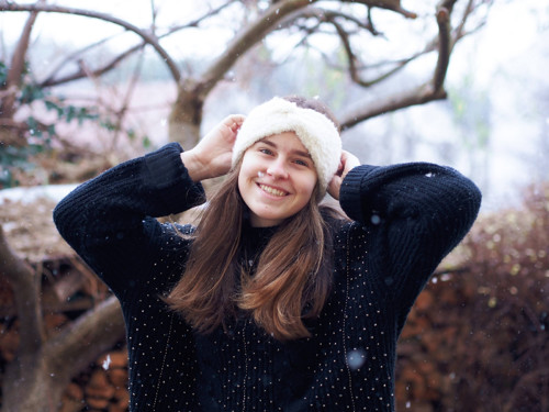 Ručně pletená dámská čelenka — foto 1