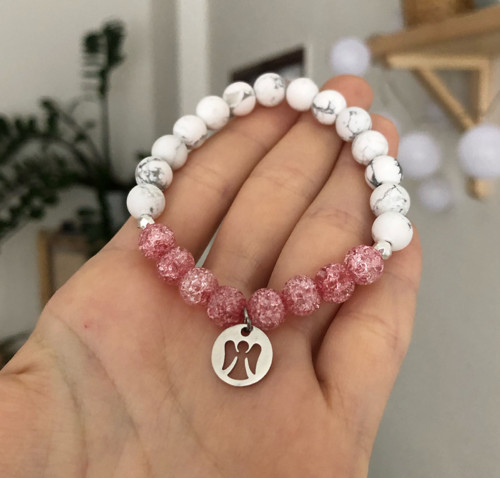 Minerální náramek (howlit + křišťál)