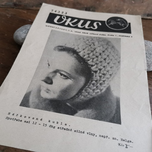 VKUS 74323 - Háčkovaná kukla — foto 1