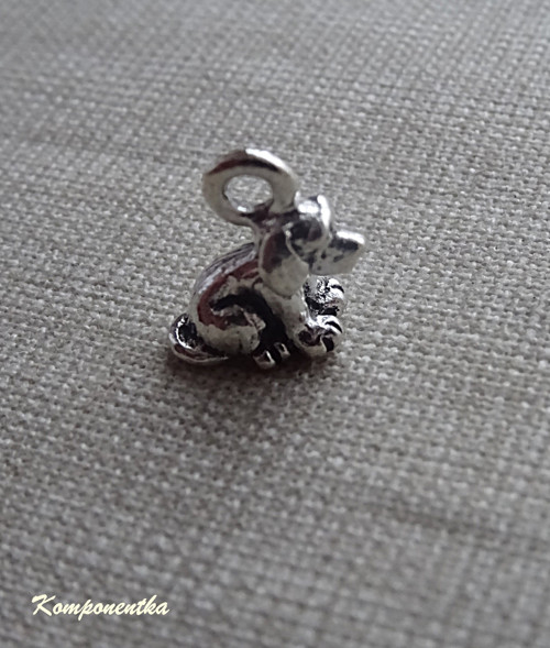Přívěšek sedící malý pejsek 10x7mm 1kus