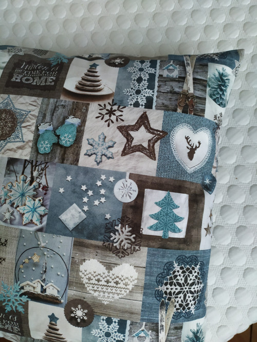 Modrý vánoční patchwork -povlak na polštář — foto 1