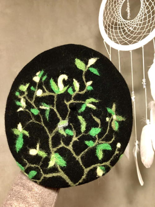 Baret.design Mezi větvemi — foto 1