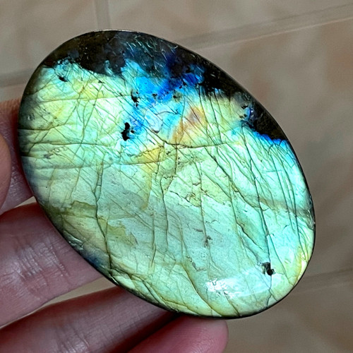 Labradorit kabošon ovál vŕtaný / 57x40x5mm