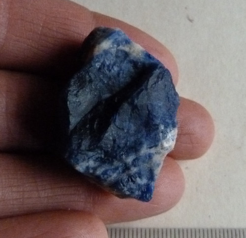 Sodalit surový - 3,4 cm