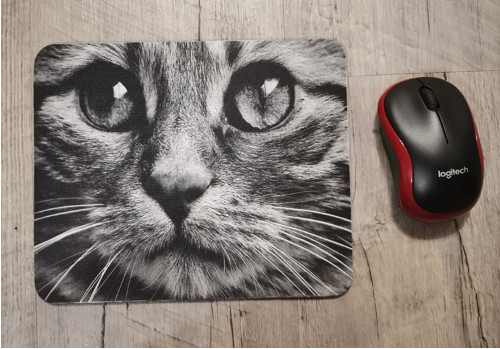 Podložka pod myš, kočka Černobílá
