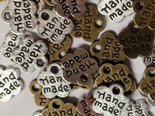 Hand Made Štítek - Stříbrná
