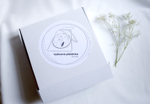 DIY set: vyšívaná plátěnka