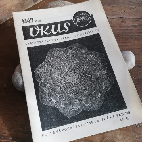 VKUS 4147 ... pletená pokrývka — foto 1
