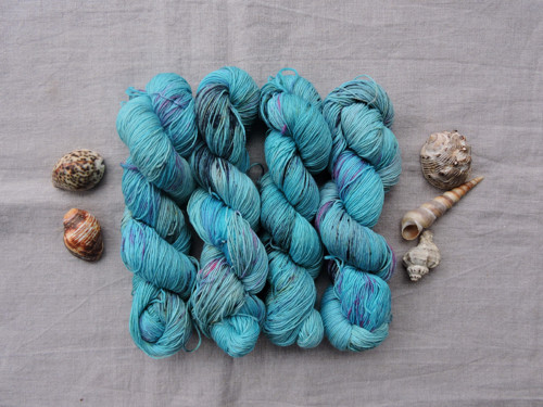 Laguna 4ply-ručně barvená 100% merino vlna