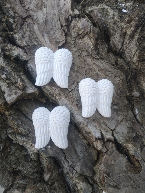 Křidélka 3*3cm 3ks — foto 1