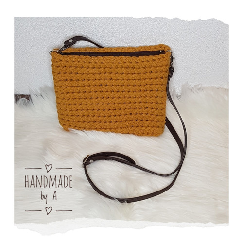 Háčkovaná crossbody kabelka - Muscard
