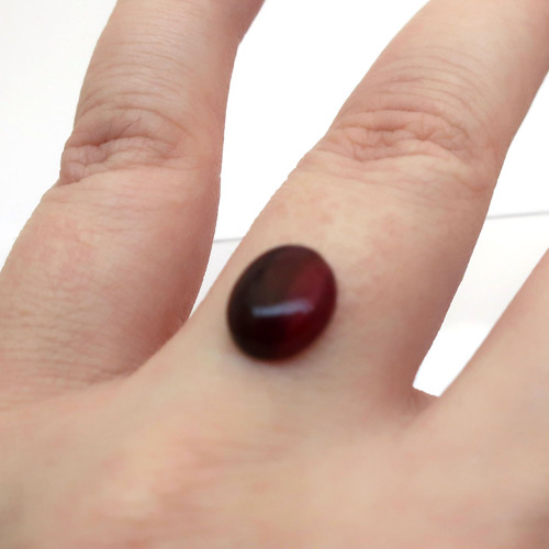 Kabošon červený dračí achát ovál 10,1mm