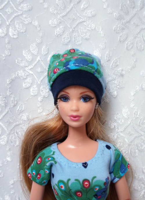 Čepice pro Barbie — foto 1