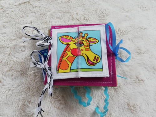 Cestovní mini quiet book 10x10cm 8 stran