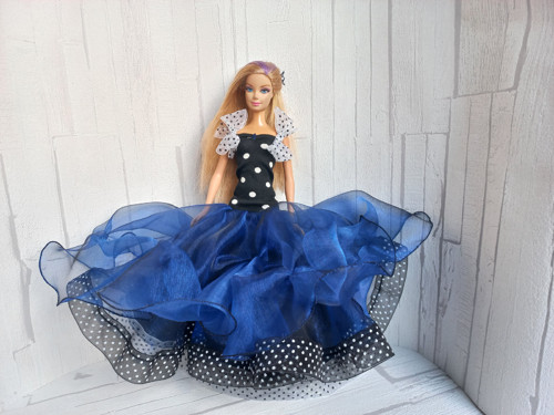 Modro-černé šatičky s puntíky pro Barbie