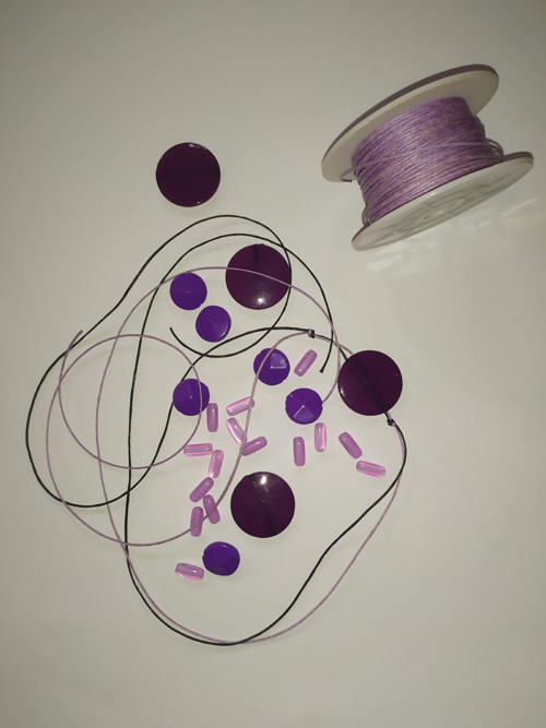 Kreativní sada- korálky na voskované šňůře