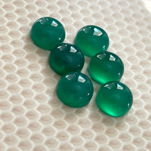Chalcedon zelený kabošon kruh / 10mm