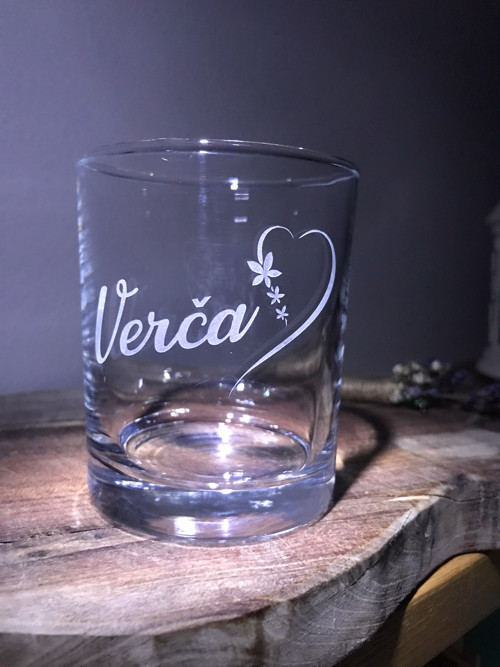 Whisky sklenice "Jméno se srdíčkem"