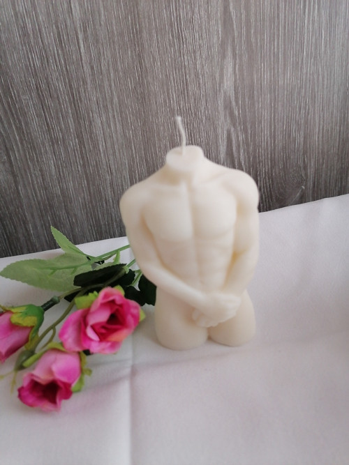 Svíčka ze sójového vosku - torzo muž 9 cm
