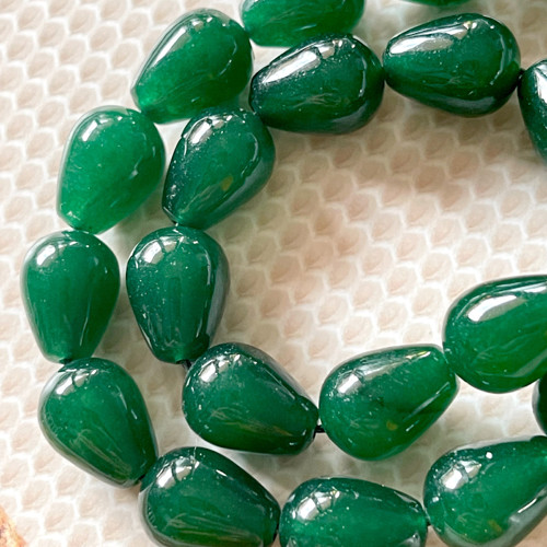 Jadeit tmavězelený korálky kvapka / 14x10mm