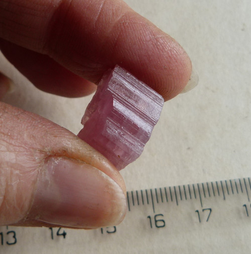 Rubelit surový - 1,6 cm - Extra! — foto 1