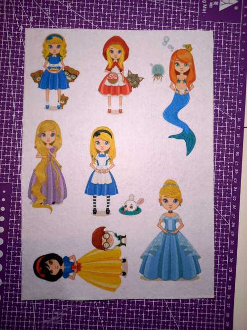 1,2mm Tvrdý korejský filc Princezny quiet book