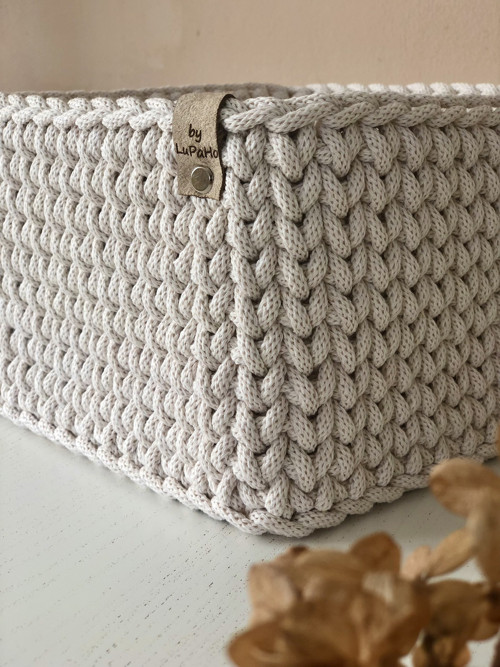 Háčkovaný hranatý košík 20x20cm natur — foto 1