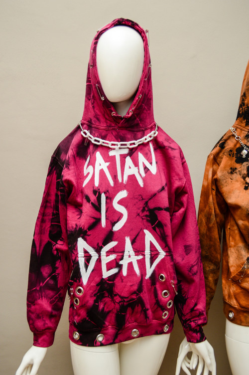 Batikovaná mikina - Satan is dead — foto 1