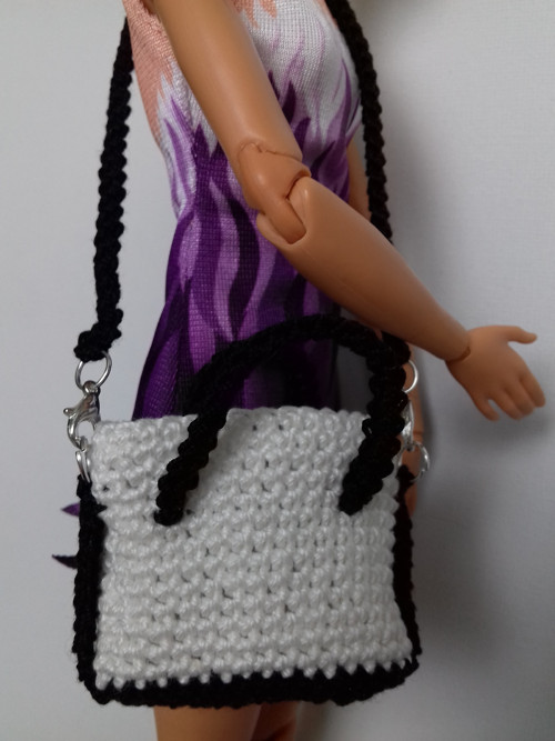 Šatičky pro Barbie - kabelka č.3 — foto 1