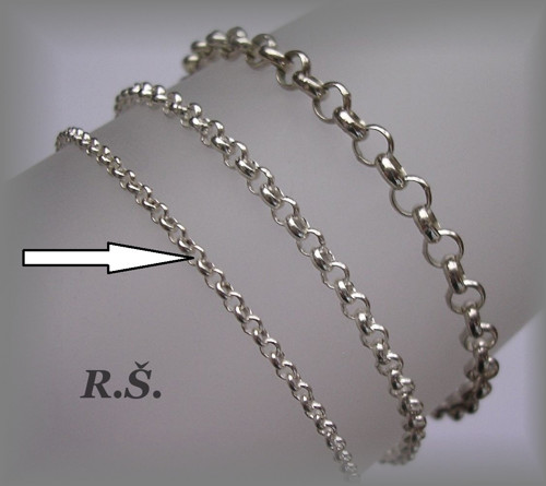 HRÁŠKOVÝ NÁRAMEK šíře 2 mm.. 1 KARABINA LESK